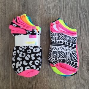 Bundle of 12 pair girls socks.
